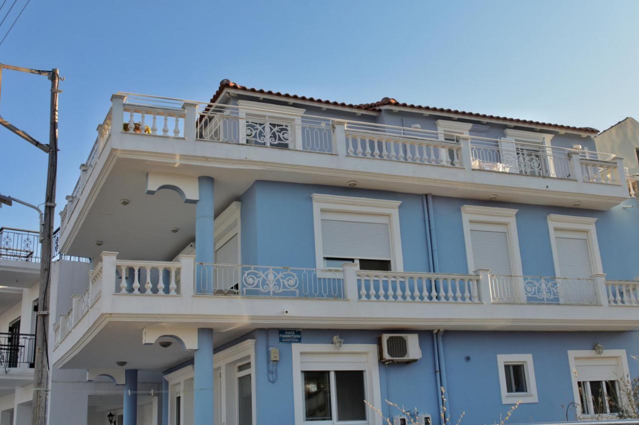 La Maison Bleue Apartment Lixouri Exterior photo